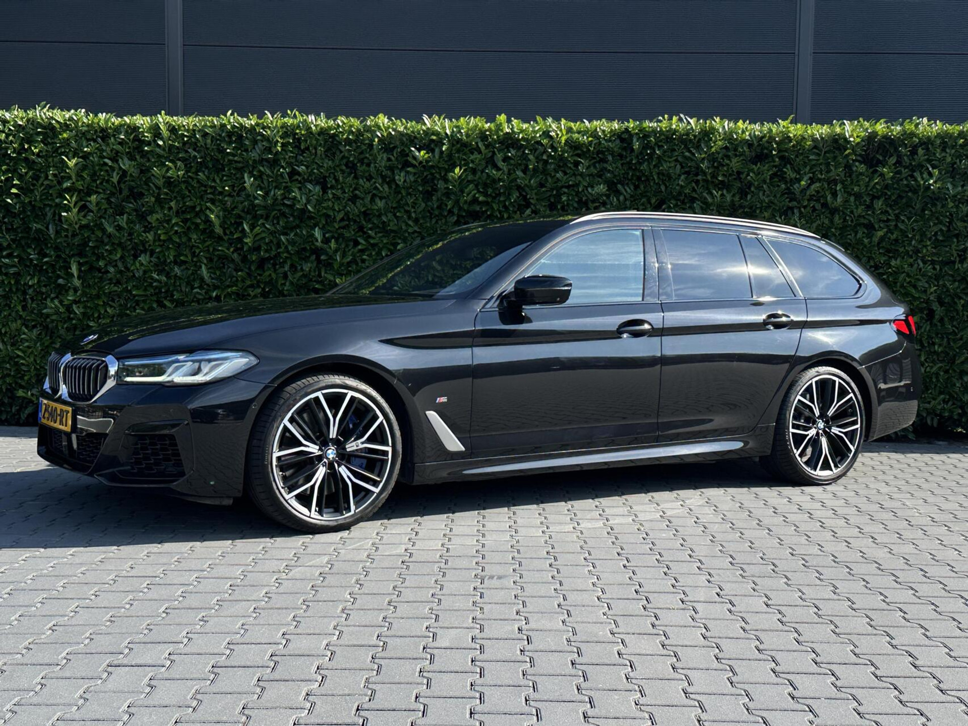 BMW 5-serie Touring 540i xDrive High Executive