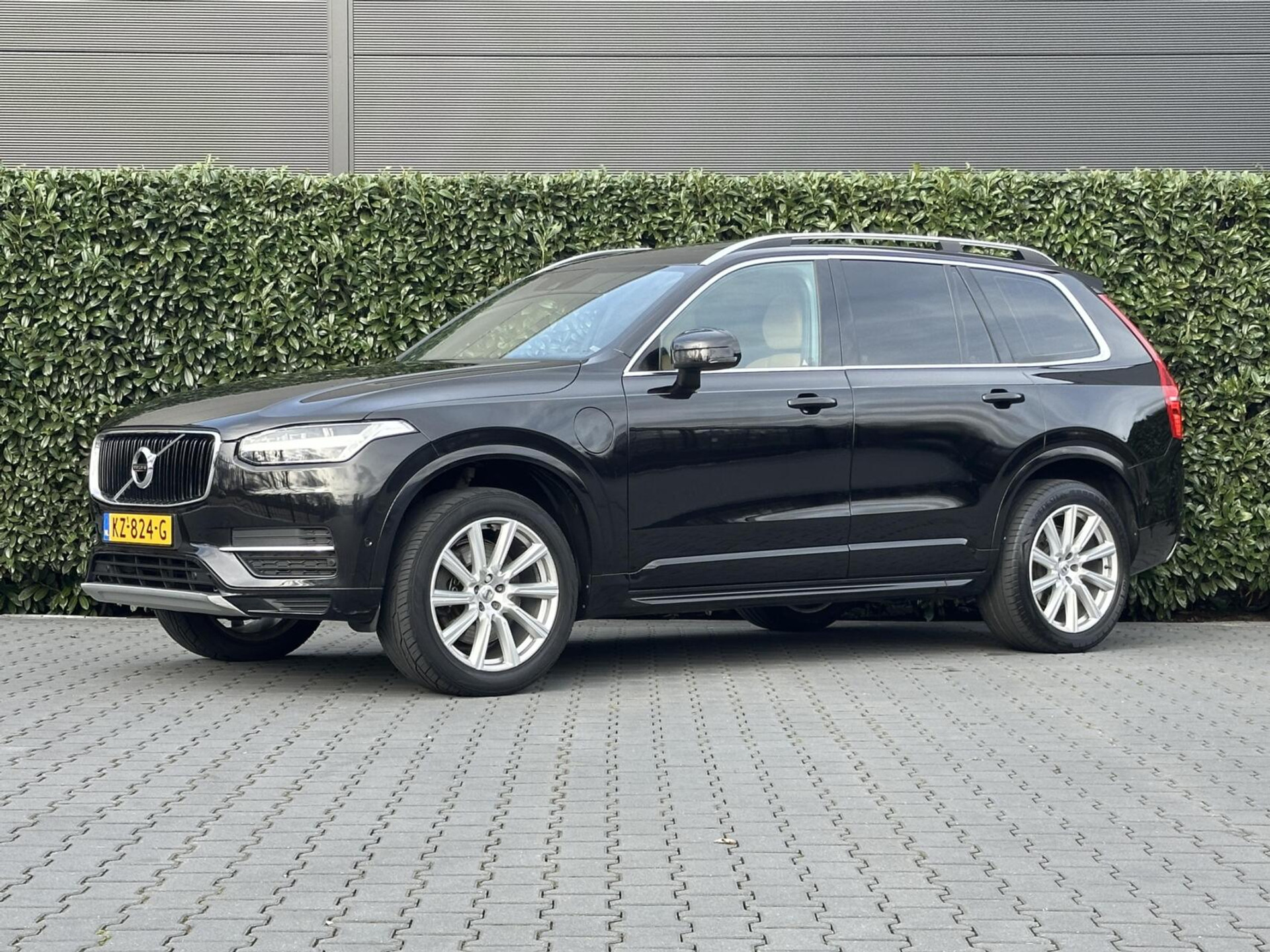 Volvo XC90 2.0 T8 Twin Engine AWD Momentum