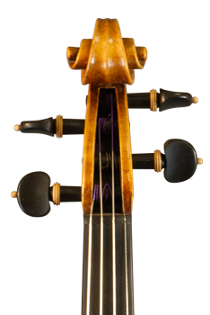 Gros plan d'une tête de violon Gagliano de face du Luthier Bogidar Vermand