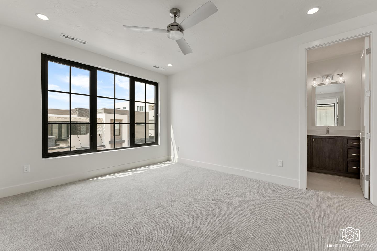 Desert Solace Gallery 17