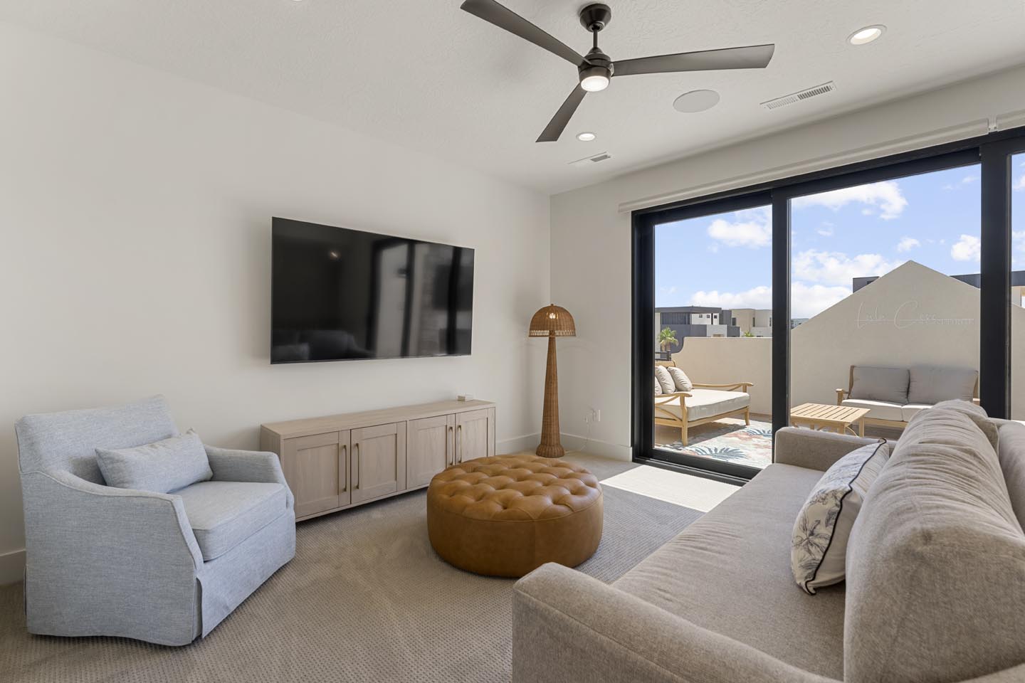 Lula Cove Gallery 16