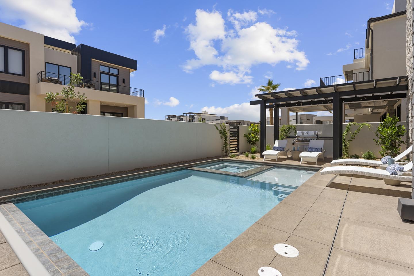 Lula Cove Gallery 19