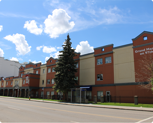 Grand Manor image.