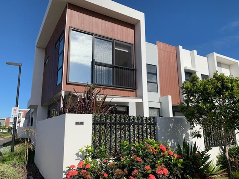 1 Mayfair Lane, Hope Island