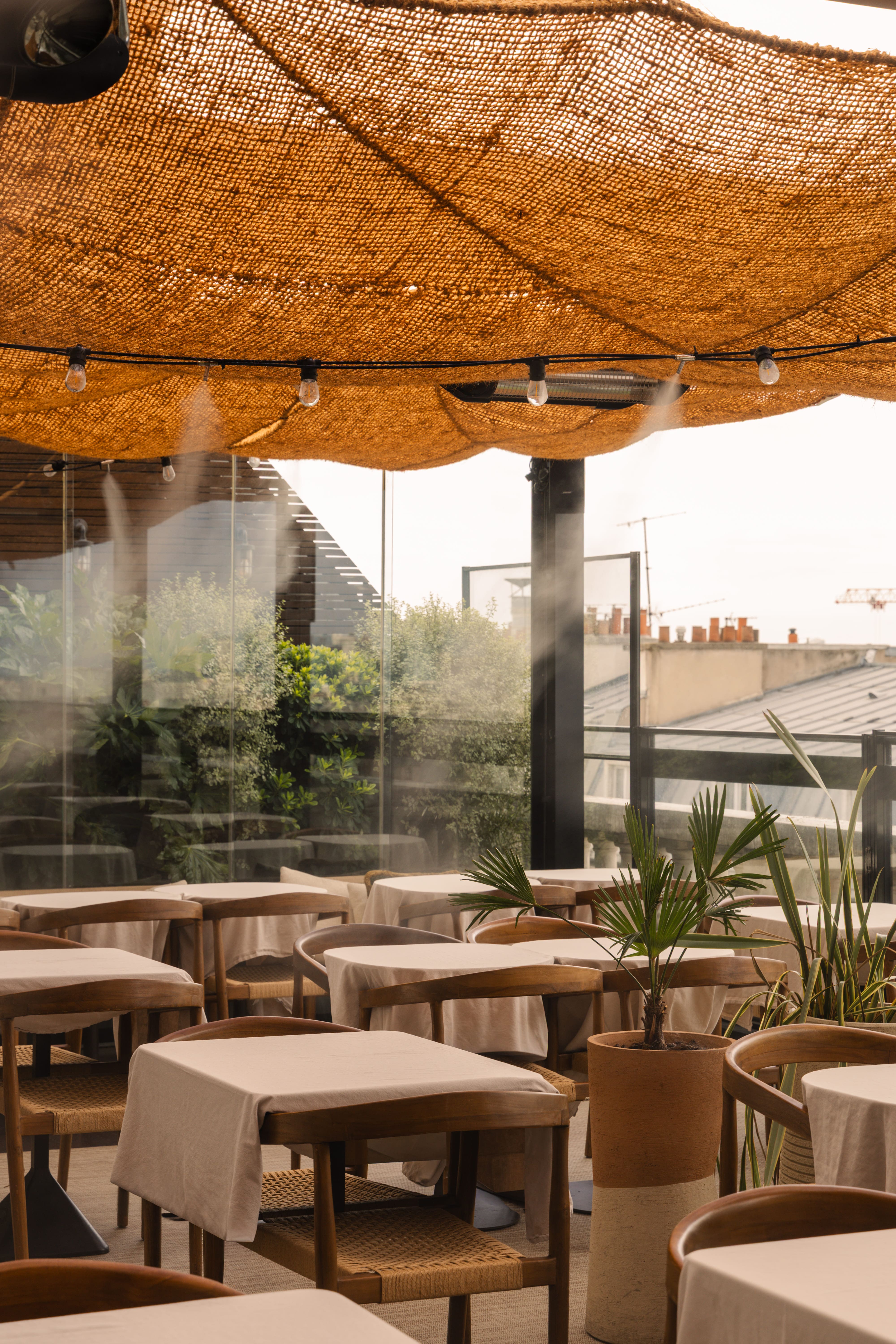 Bar & Rooftop Paris Montmartre Terrass Hotel