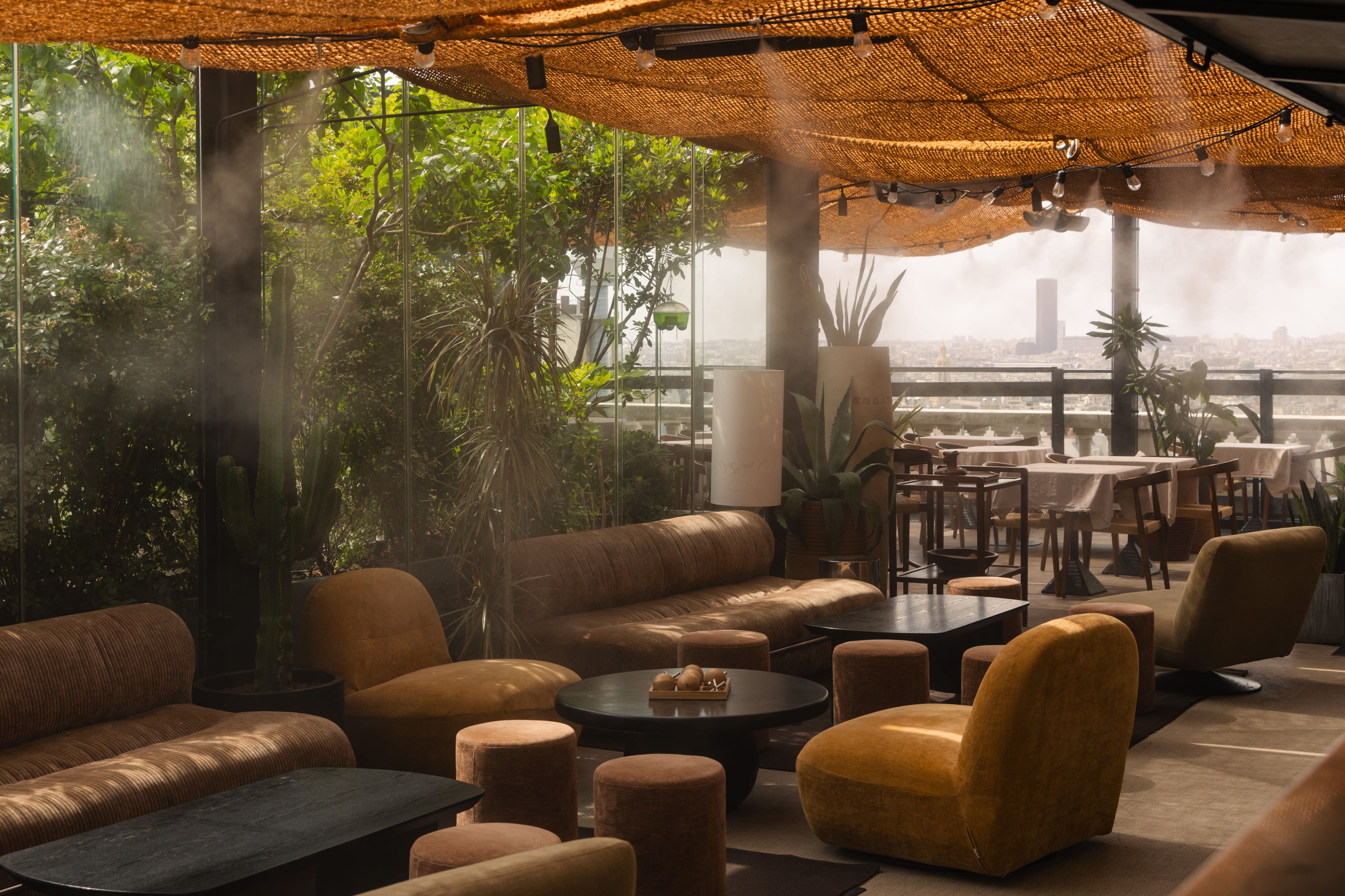 Bar & Rooftop Paris Montmartre Terrass Hotel