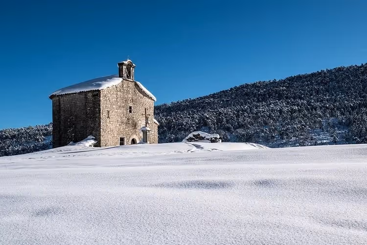 séranon lieu insolite alpes maritimes