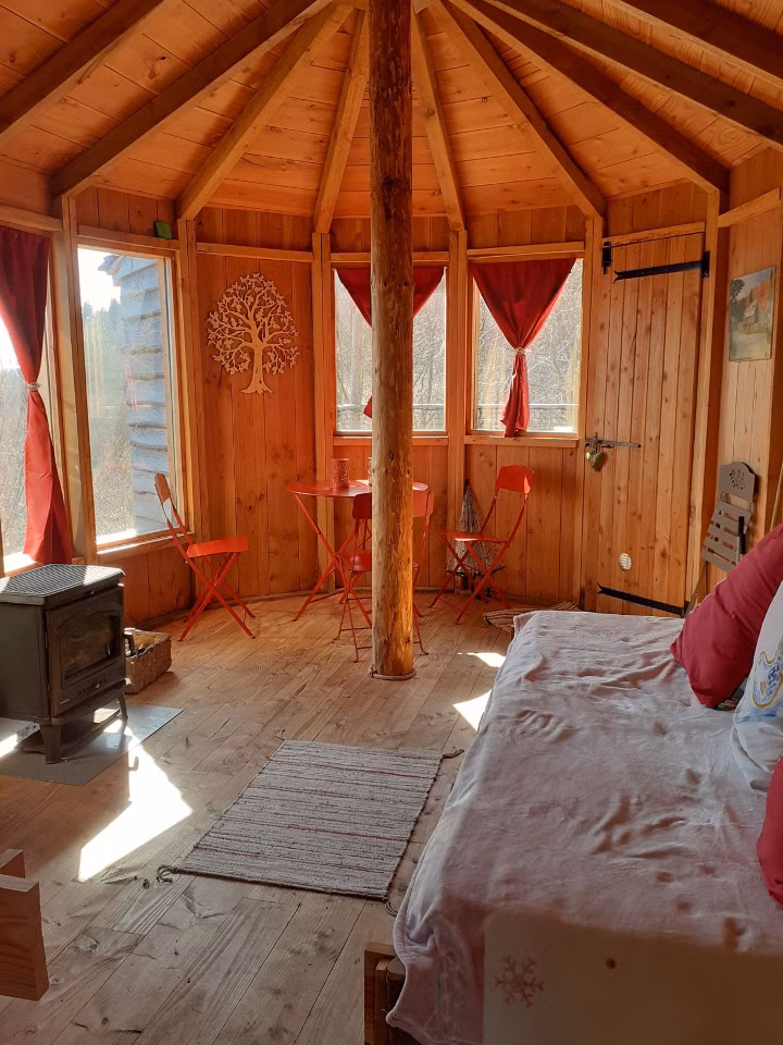 Cabanes et yourtes de la vallée de l'Ance