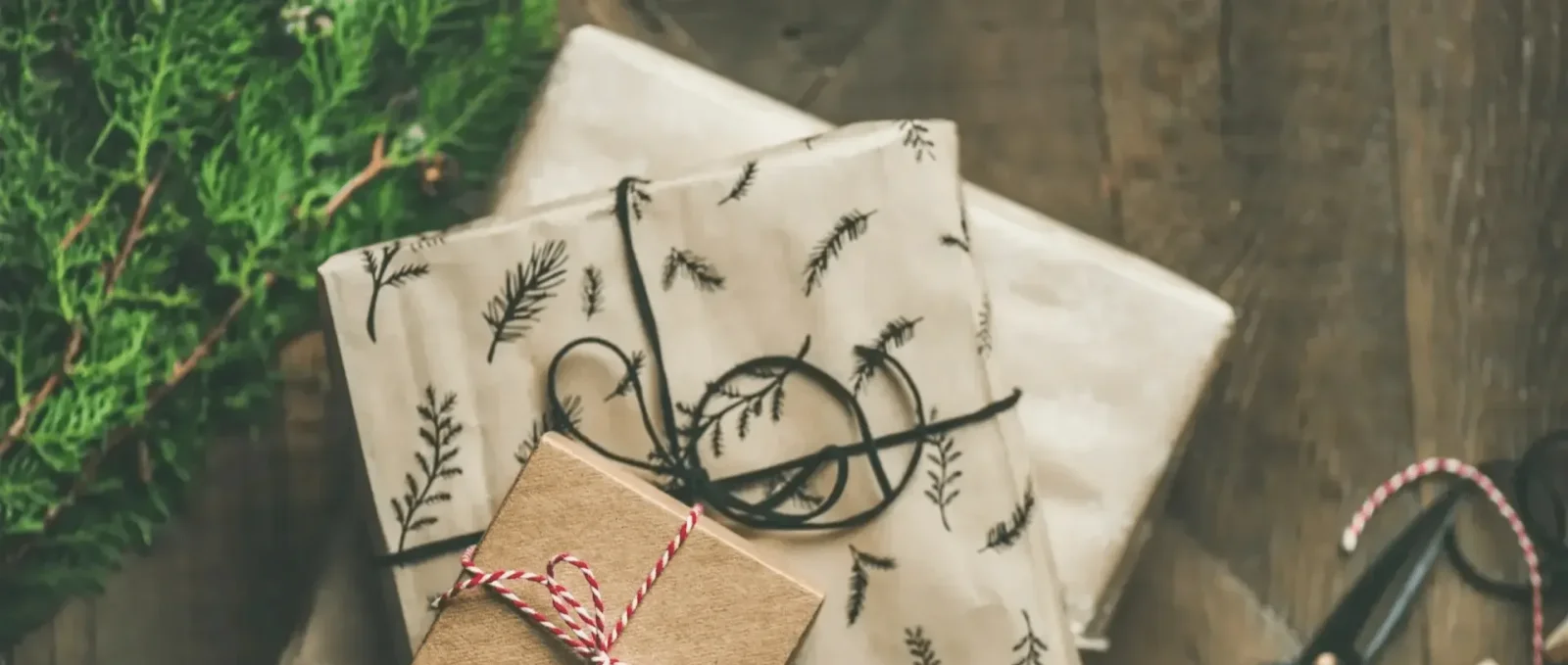 10 idées de cadeaux entre amis : authentiques et durables