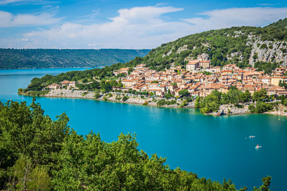 Quel est le plus beau lac de France ? 10 merveilles à découvrir (ou à garder pour soi)