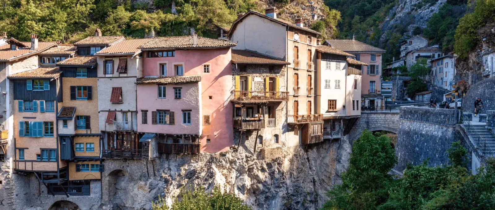 Rhône-Alpes insolite : 10 spots surprenants à explorer