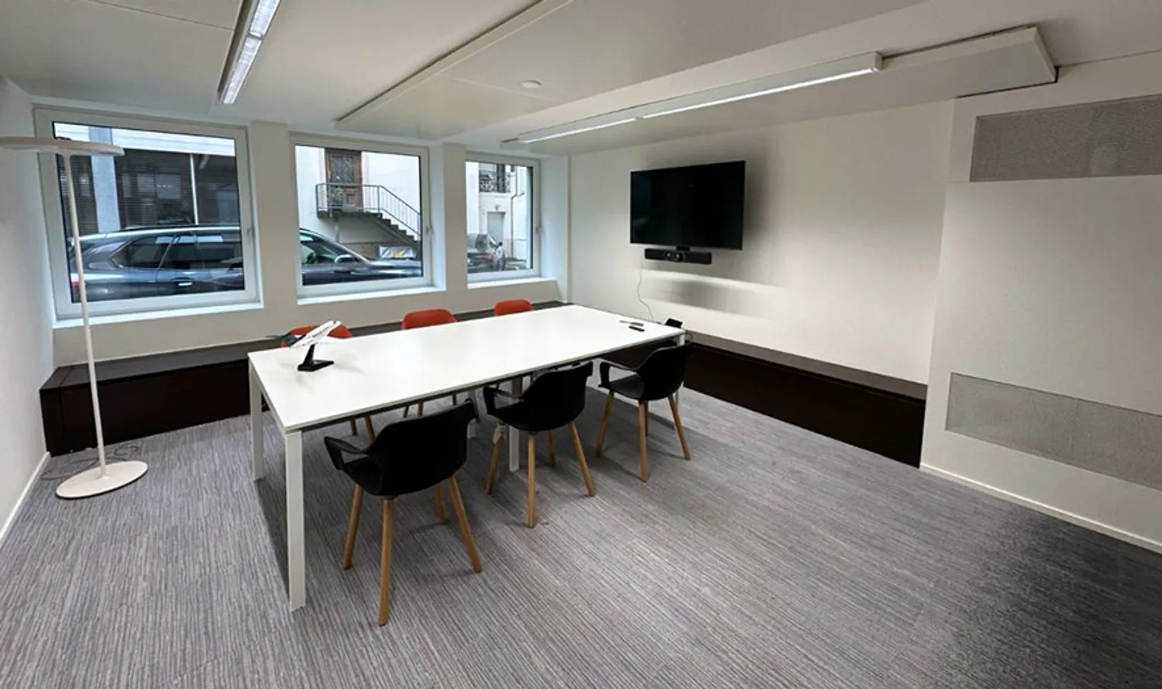 LunaJets Zurich office 2