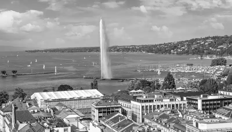 geneva lake view with fountain