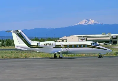 Bombardier Learjet 55