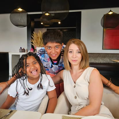 Image of Camilla, UK tutor with her kids