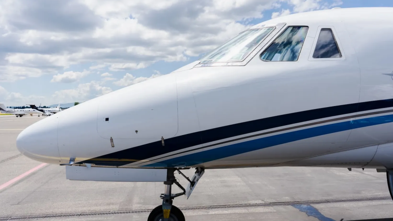 Die Flugzeugnase der Cessna Citation XLS.