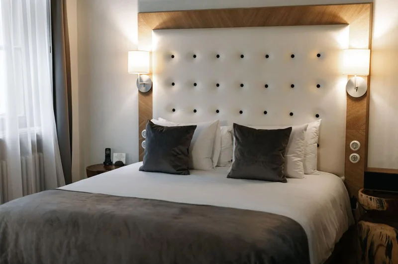 A Dome Hotel szobáinak belső nézete, amely a magánrepülőgép-charter ügyfelek igényeit szolgálja ki