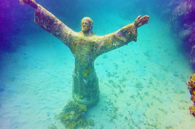 Dupla mártózós sznorkelezés a világhírű víz alatti szoborparkban