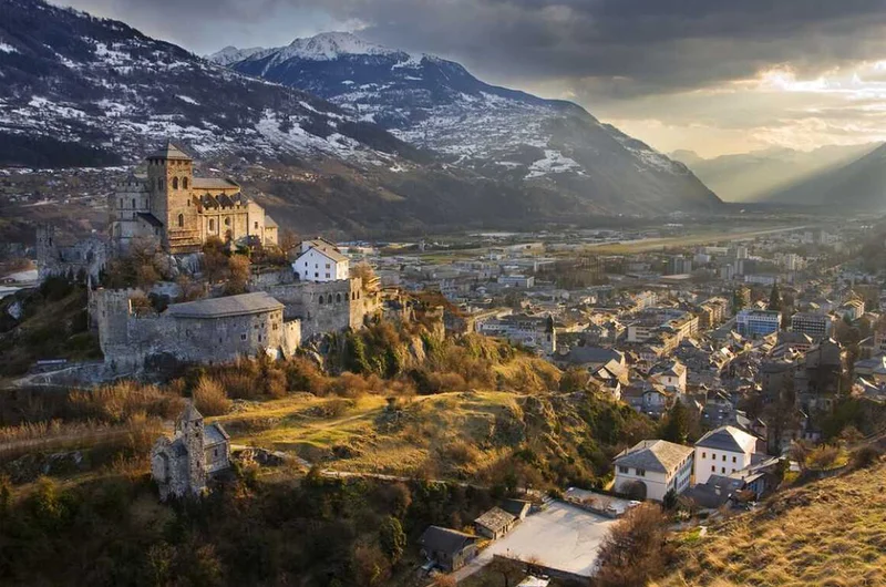 A középkori Valere kastély és Sion városa, Svájc