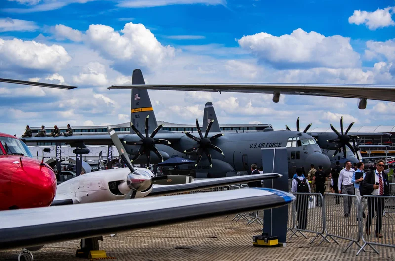 Repülőgépek kiállítása a Farnborough Légtudományi Múzeumban