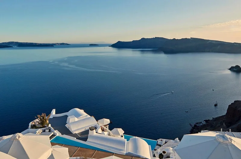 A tengerre néző kilátás a szállodából