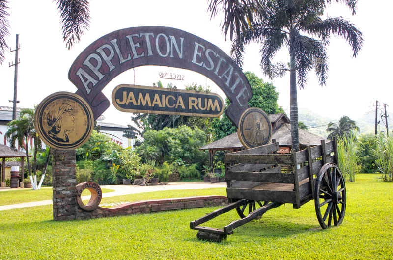 Nassau-völgy, Szent Erzsébet, Jamaica: Appleton Estate Jamaica Rum lepárló, egy jól ismert túralátványosság