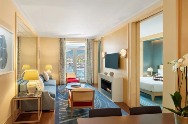 Regent Porto Montenegro vízparti lakosztályai kilátással a kikötőre