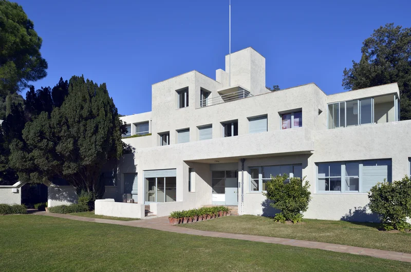 Építészeti fénykép a Villa Noailles-ről, egy modernista épületről Hyères-ben