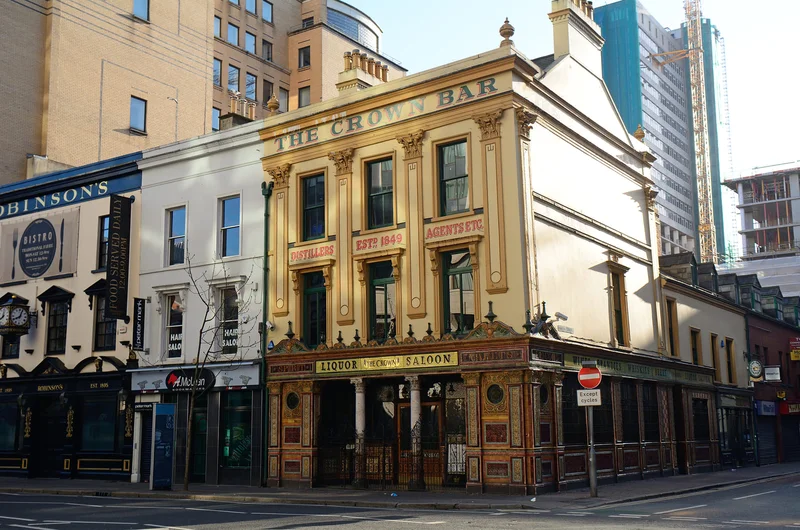 The Crown Saloon, 2017. április 22., Belfast. A The Crown egy viktoriánus szalon Belfastban