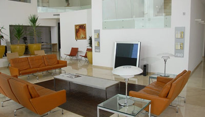 Universal Aviation private jet lounge Cancun
