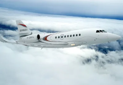 Dassault Falcon 2000LXS large jet