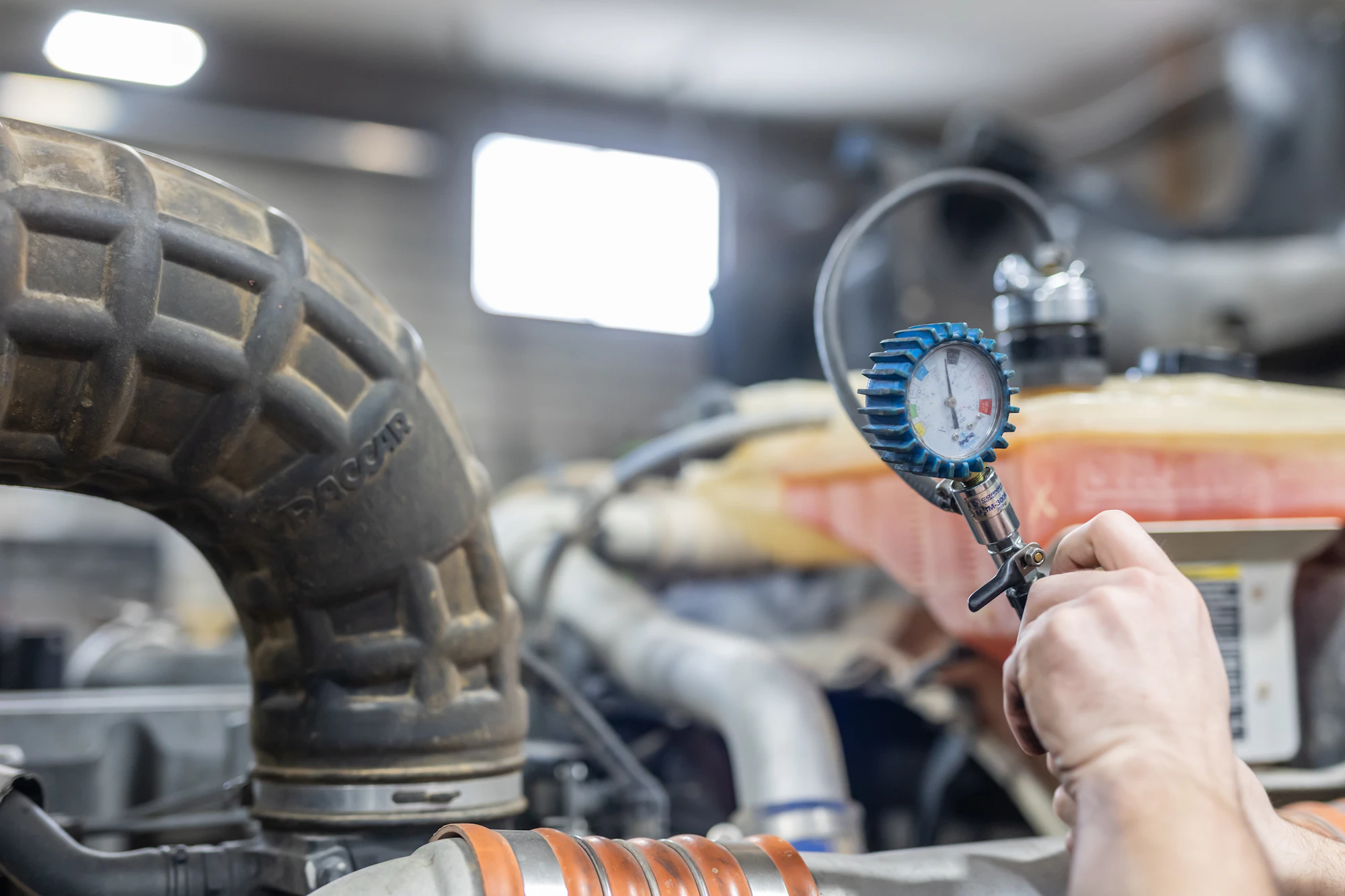 Mechanic providing truck inspection in West Palm Beach, FL