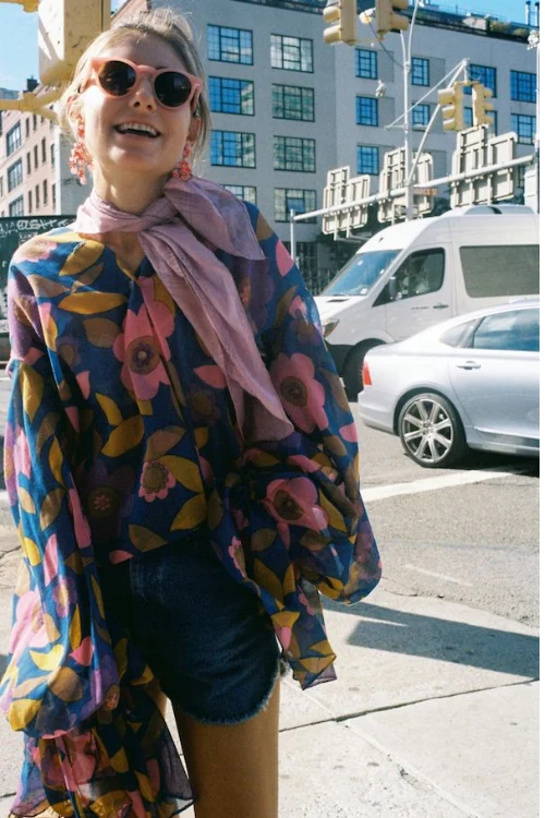 how-to-style-colorful-blouse