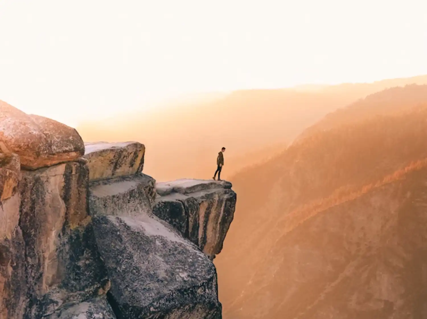 The Middle Management Crisis: Fear, Decision-Making & Leadership