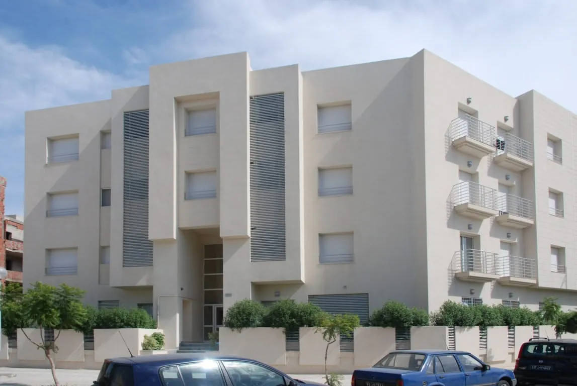 Flowing-blade grille