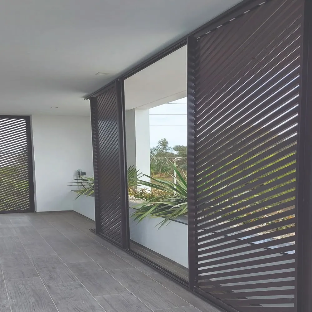 Sliding shutter