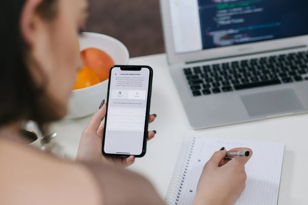 Mobile approvals for oracle fusion cloud