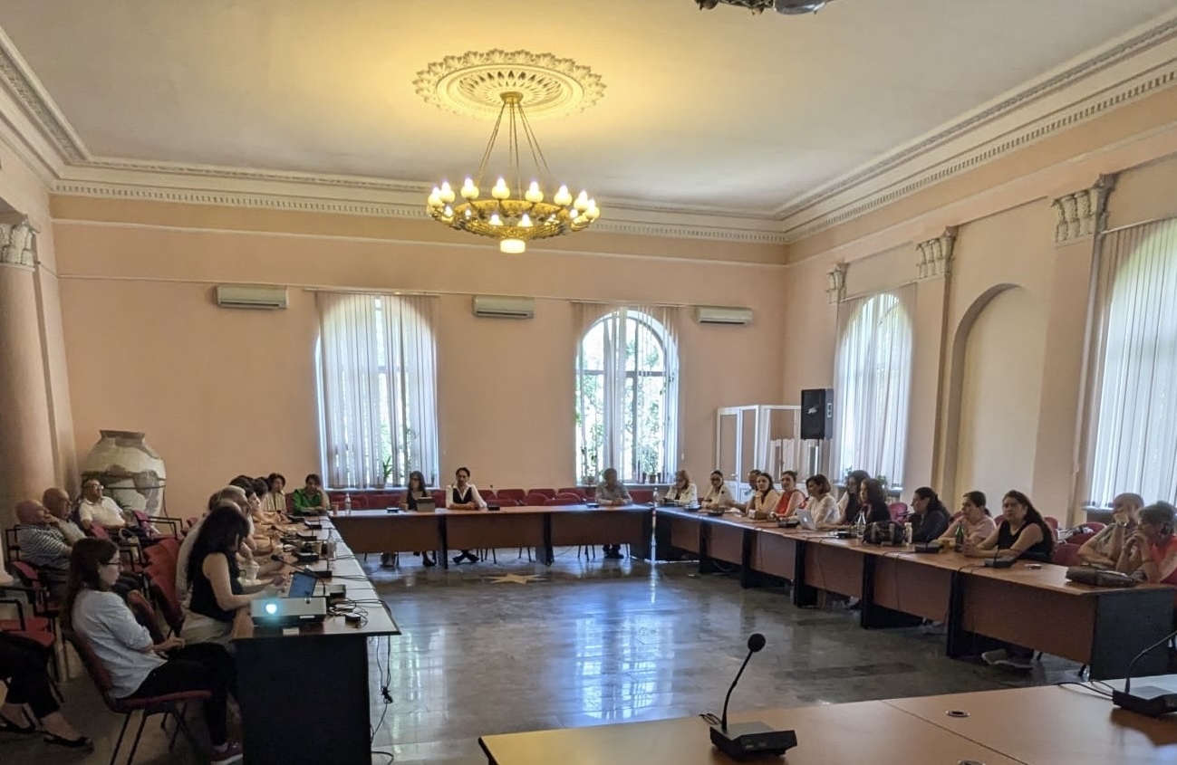 5db2cb29-6a5c-46be-aa36-8fb733daaca3.jpg