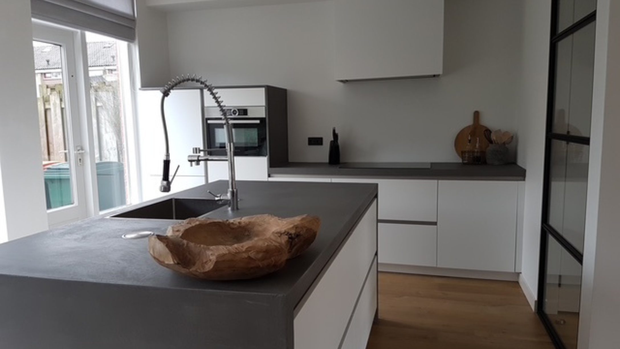 Mortex projecten – naadloze afwerking voor keuken, badkamer en vloer