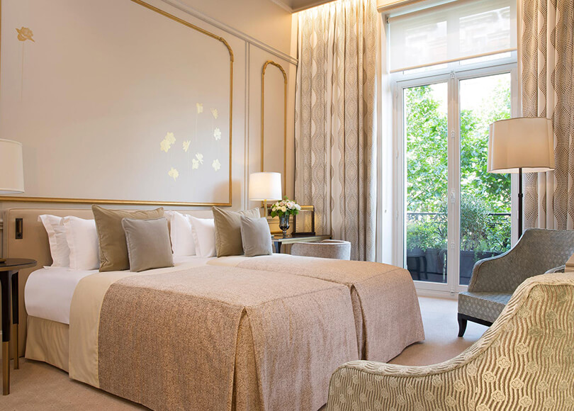 Suite Hotel Le Narcisse Blanc 24