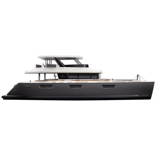 Power catamaran with wide deck and dual hulls