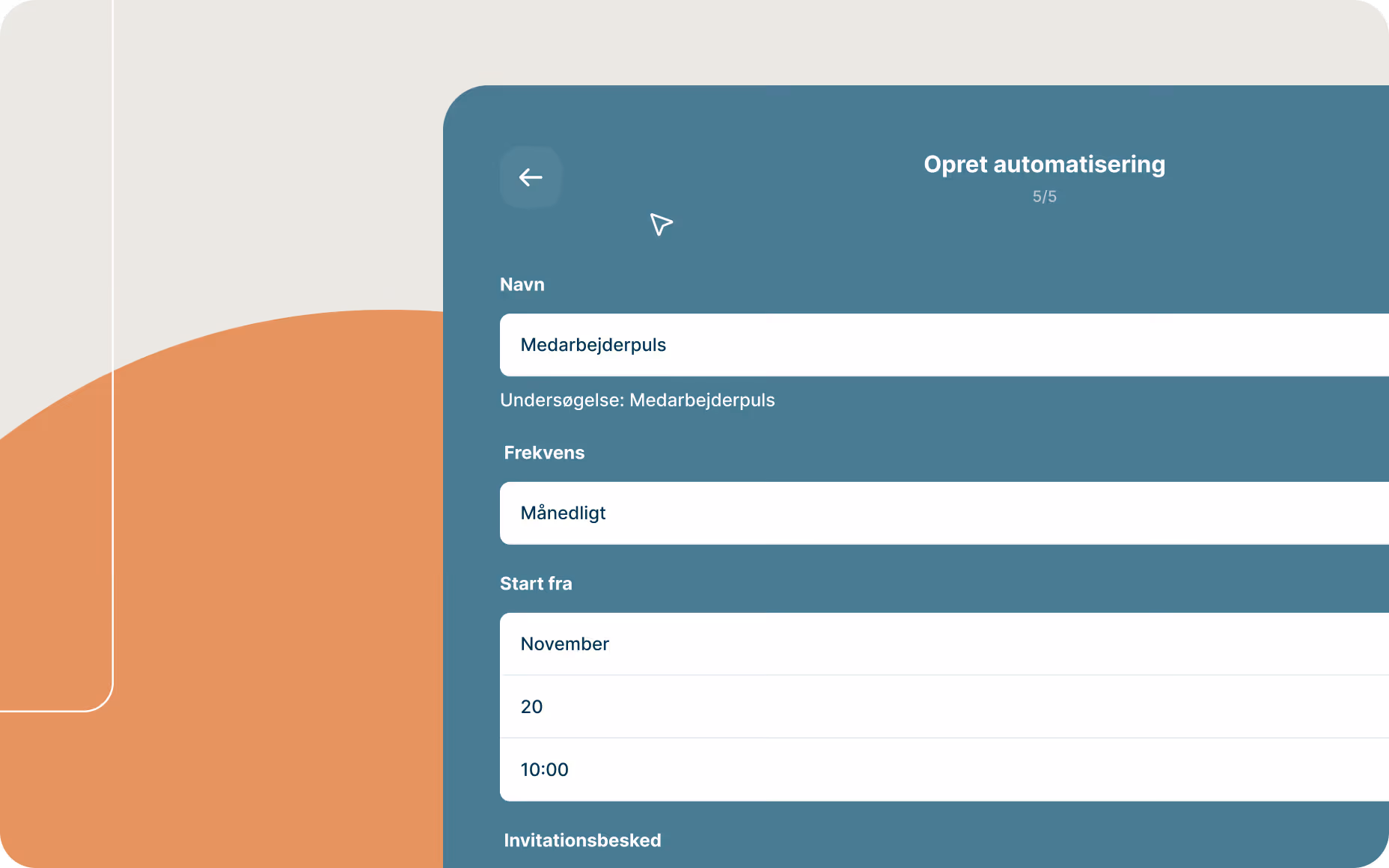Brugergrænseflade der viser automatiseret opsætning af medarbejderpulsundersøgelser og illustrerer funktionelle krav såsom frekvens, planlægning og beskeder i et spørgeskemaværktøj.