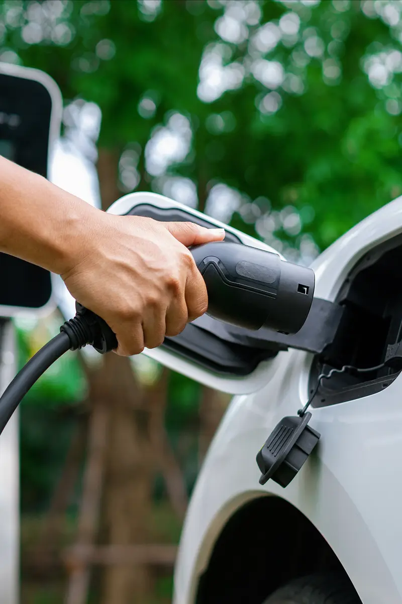 Free installation of an electric charging station by Qovoltis at a golf club
