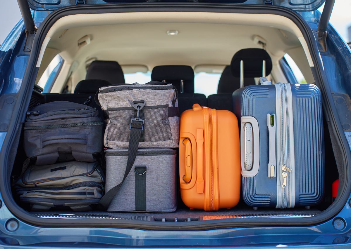 how to pack a suitcase