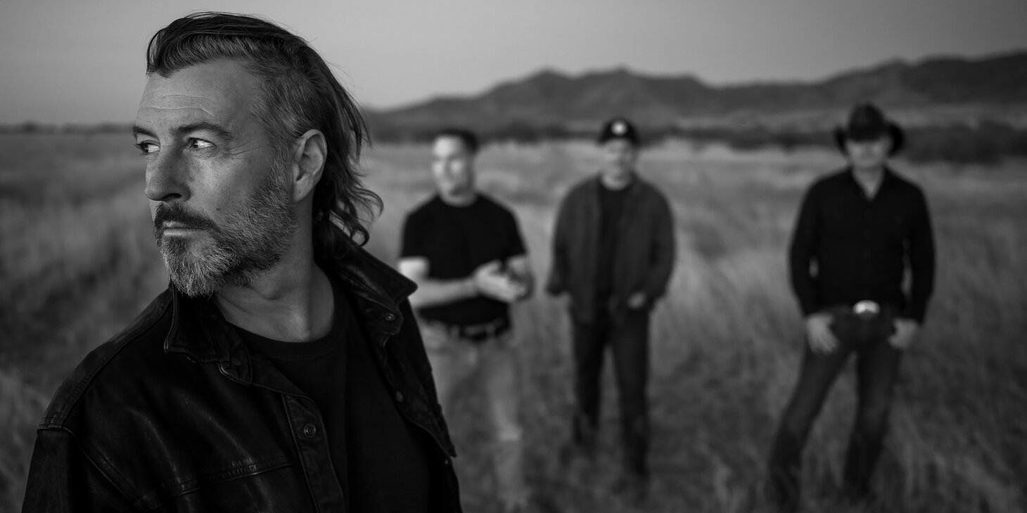 Roger Clyne & The Peacemakers