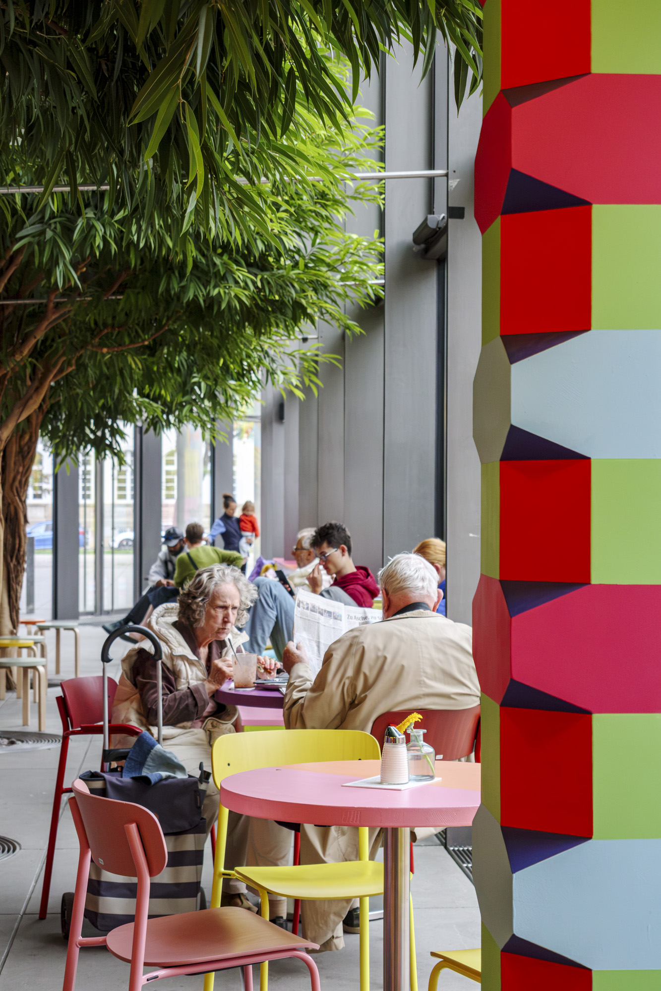 Meeting Point Future:Happiness in Old Age