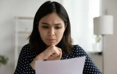 Femme Lire le document 