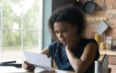 Femme Lire le document 