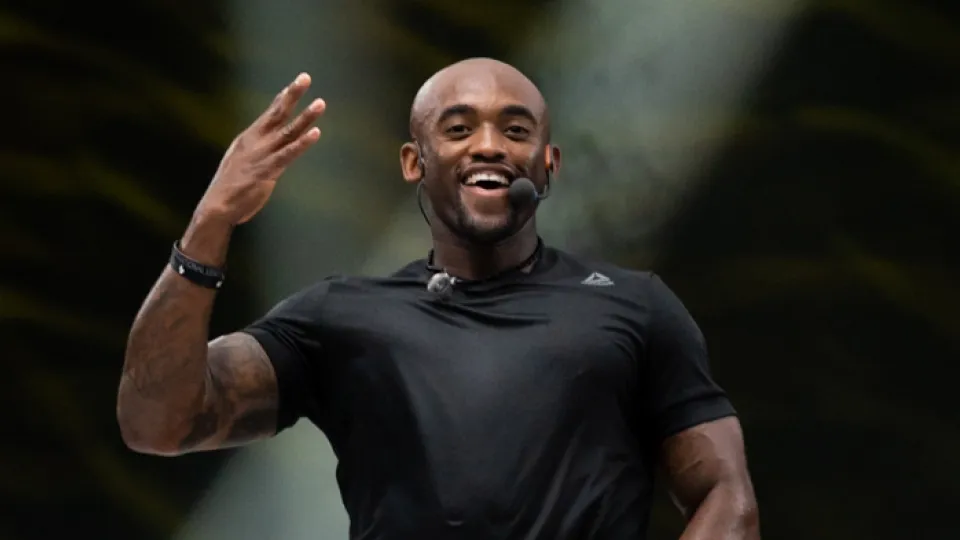 Marlon Woods Talks Social Media