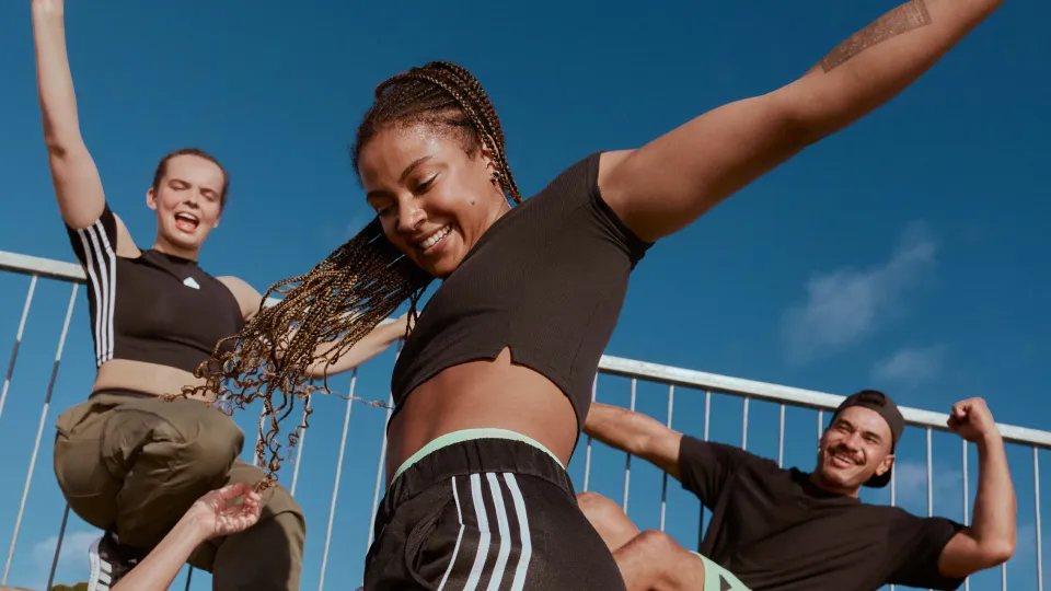 HOW TO WARD OFF SEASONAL SADNESS